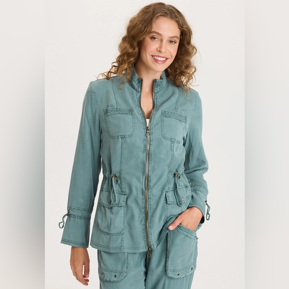 XCVI
HALL FOUR POCKET CINCHABLE TWILL/RIB JACKET
 In Ocean Storm Pigment